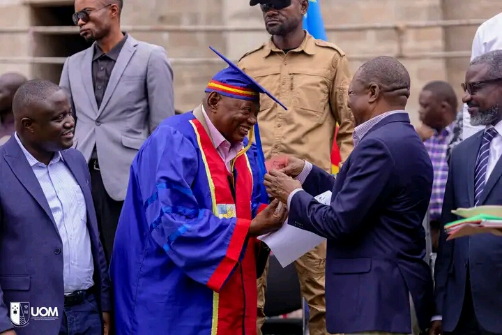 Kasaï-Oriental : des Professeurs ordinaires se réjouissent d’avoir été récompensés grâce aux véhicules et après ?