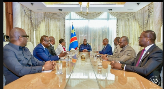Ebola : Félix Tshisekedi consulte les équipes de riposte !
