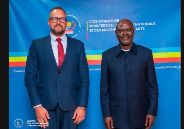 Défense : Guy Kabombo renforce la coopération militaire entre Kinshasa et Prague
