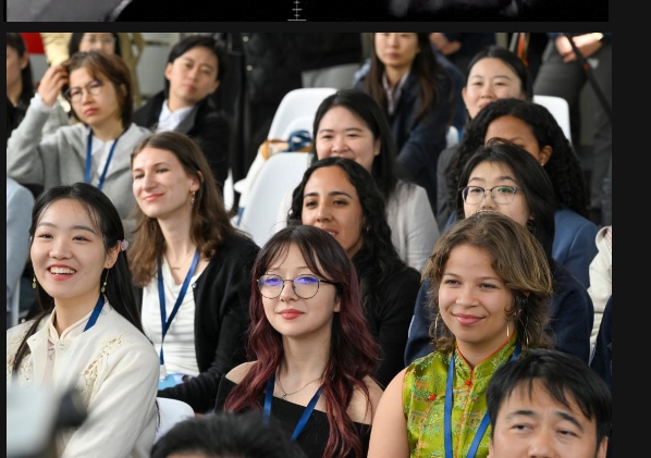 Héritage et renouveau : l’élan de la jeunesse chinoise à l’ère nouvelle