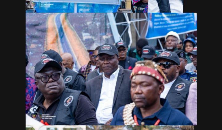 « Interdiction formelle de construire sur les emprises » Aménagement du Territoire: Jean-Lucien Bussa promet la rigueur de la loi face à la spoliation foncière autour des Rocades de Kinshasa!