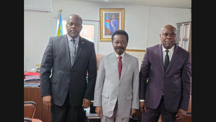 Office des Routes, Grand Bandundu : la RN16 au cœur des échanges entre le Prof. Jeanneau Kikangala et Christophe Mboso !