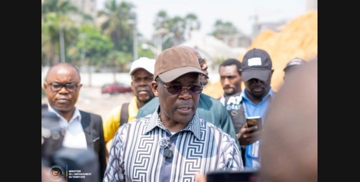 Aménagement du Territoire : Jean-Lucien Bussa sur terrain pour contrer l’occupation anarchique à Kinshasa !